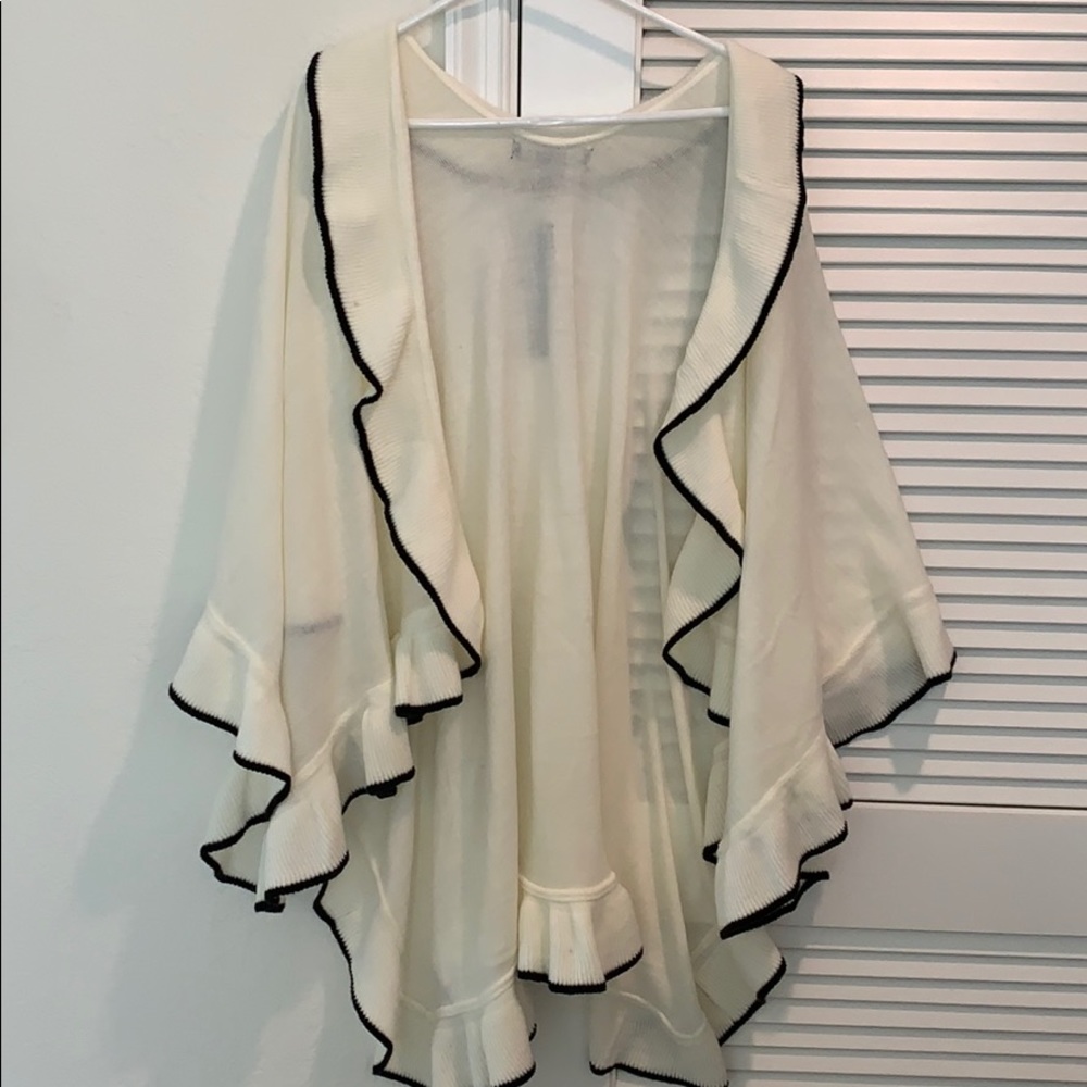 Adrienne Vittadini poncho style sweater OS